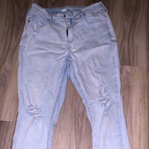 Stretchy light wash jeans very comfortable